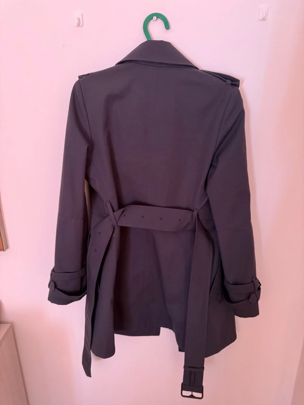 Burberry Navy Double-Breasted Short Trench Coat - Picture 9 of 15